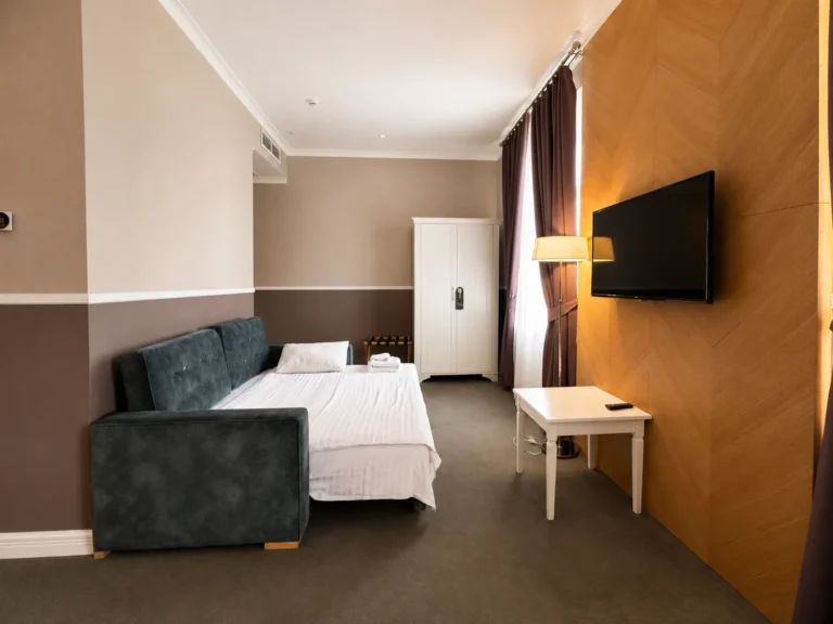 Deluxe DBL/TWIN with Sofa, Modern Art Hotel Львів — фото 5