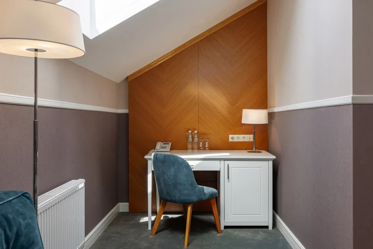 Deluxe Mansard DBL/TWIN Room, Modern Art Hotel Львів — фото 3