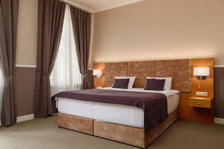 Junior Suite with Balcony, Modern Art Hotel Львів — фото 2