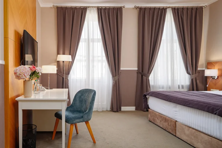 Junior Suite with Balcony, Modern Art Hotel Львів — фото 3