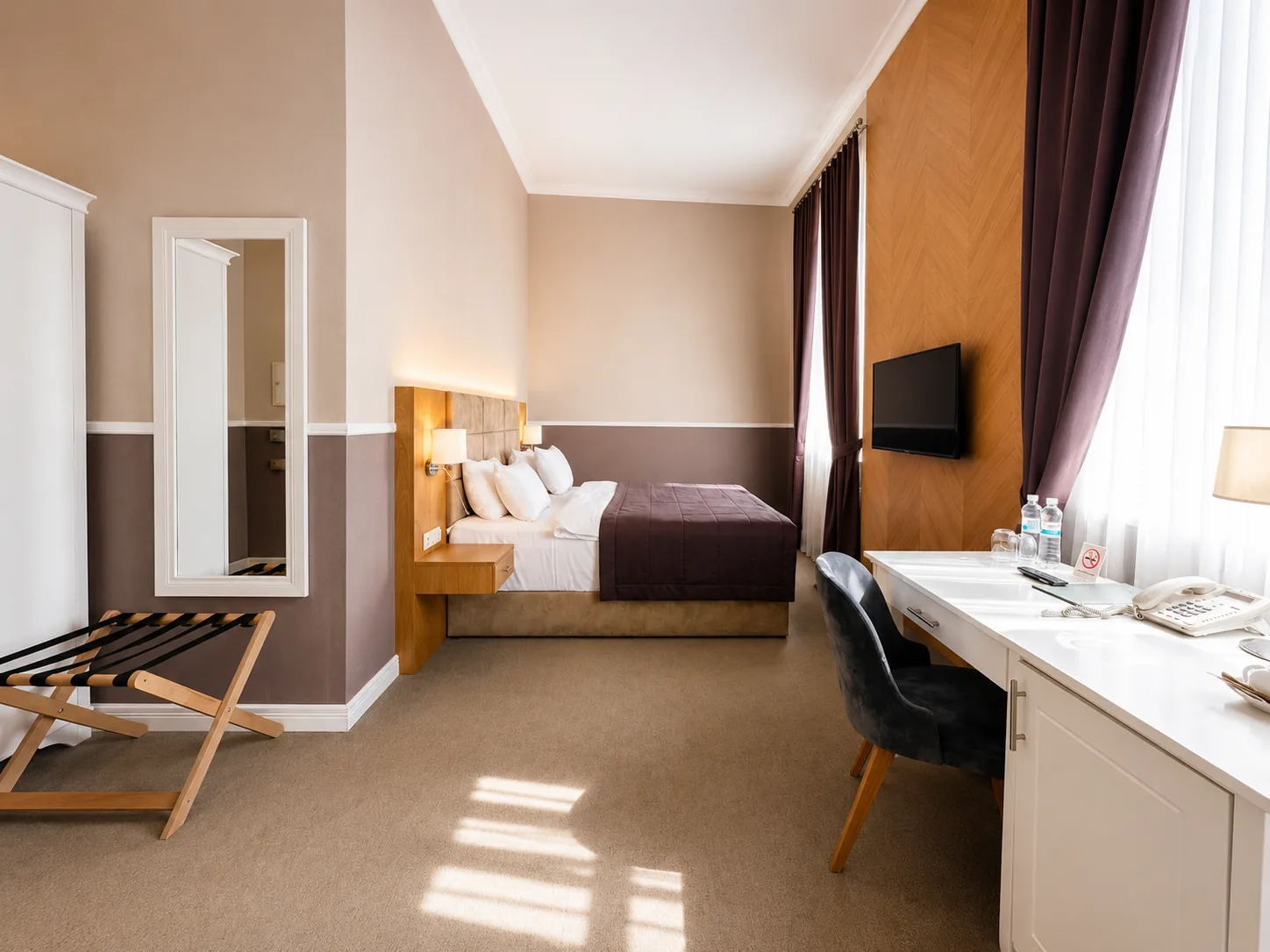 Junior Suite with Sofa and Balcony